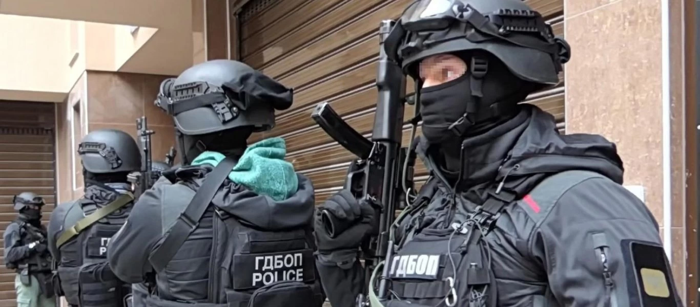 Europol: Εξαρθρώθηκε σπείρα για υπεξαίρεση 12 εκατ. δολαρίων από αμερικάνικες τράπεζες - Συλλήψεις και στην Ελλάδα